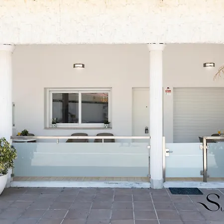Location, 50m From The And Resaurants