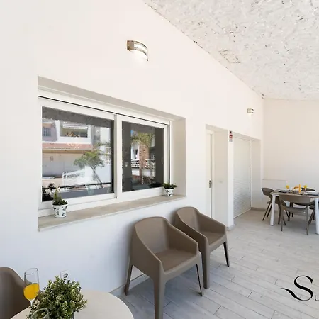 Location, 50m From The And Resaurants Apartment *