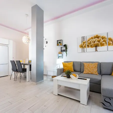 Location, 50m From The And Resaurants Apartment Benalmadena