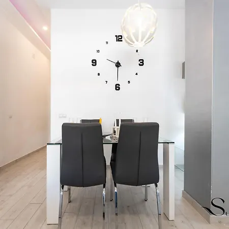 Location, 50m From The And Resaurants Benalmadena